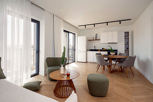 The Deluxe Suite