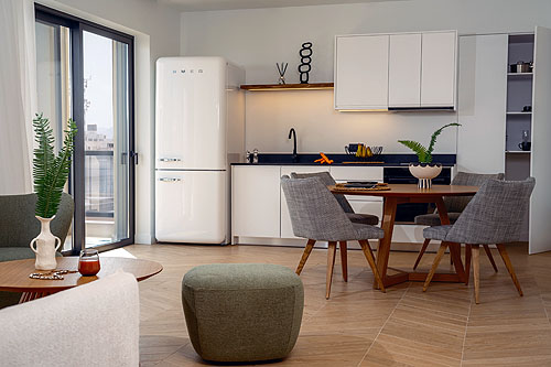 The Deluxe Suite